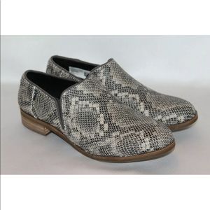 New! Toms Snake skin waterproof slip on booties